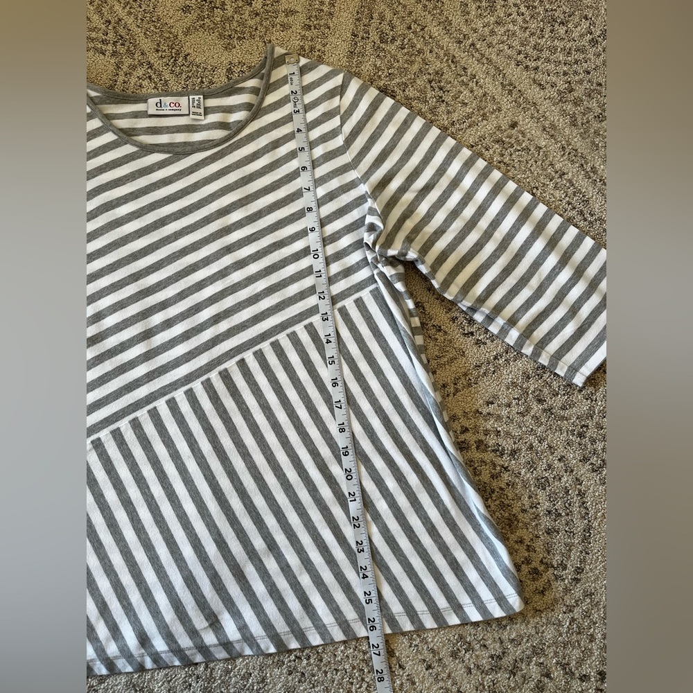 D & Co Striped Tee - Picture 4 of 7